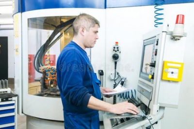 影响数控雕铣机加工精度的原因有哪些