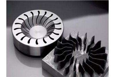 石墨精雕机加工石墨电极的注意事项